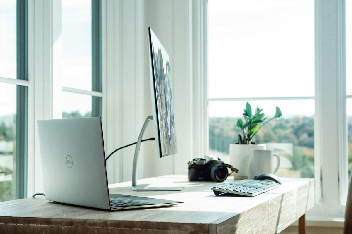10 Essential Tools for the 2025 Modern SMB Tech Stack